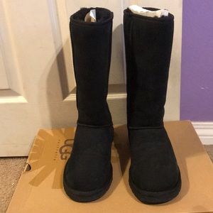 W Classic Tall Ugg Boots